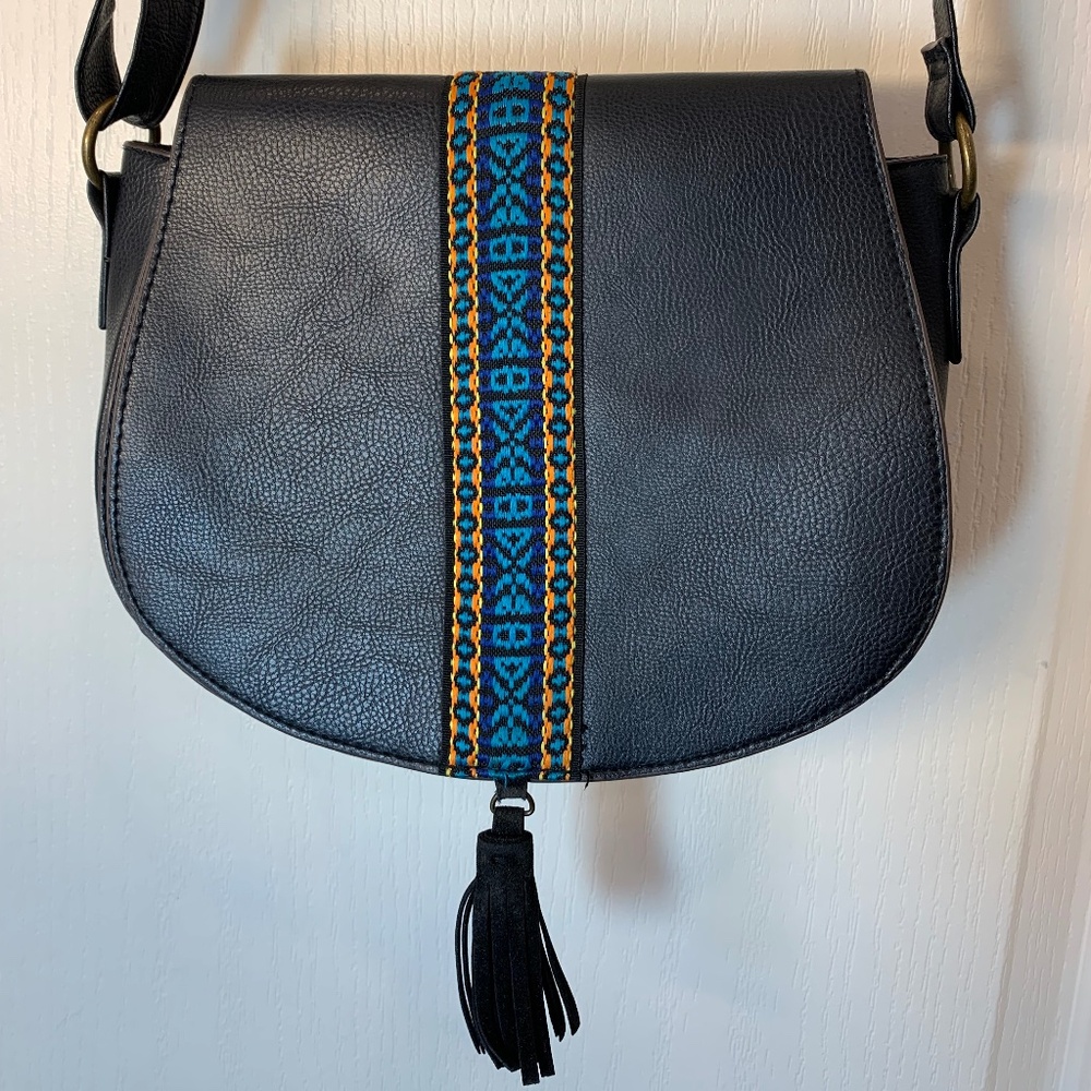 T-Shirt & Jeans Black‎ Crossbody Bag with Blue & Orange Embroidery + Tassel